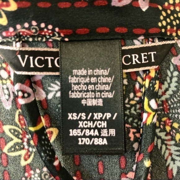Victoria’s Secret Robe - Picture 12 of 14
